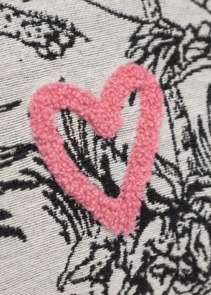 Kosmetiktasche mit Dschungel-Print und Herzstickerei