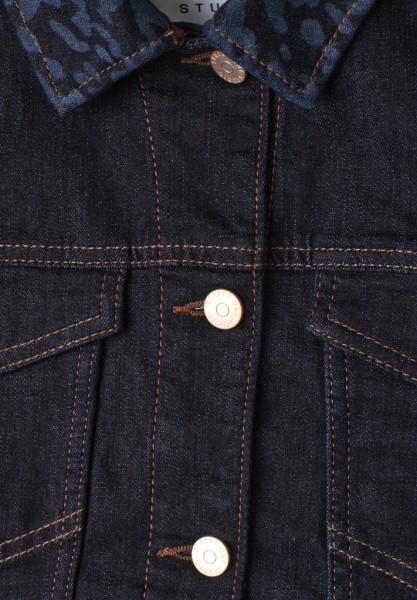 Jeansjacke im Rinsed-Look mit Kragen