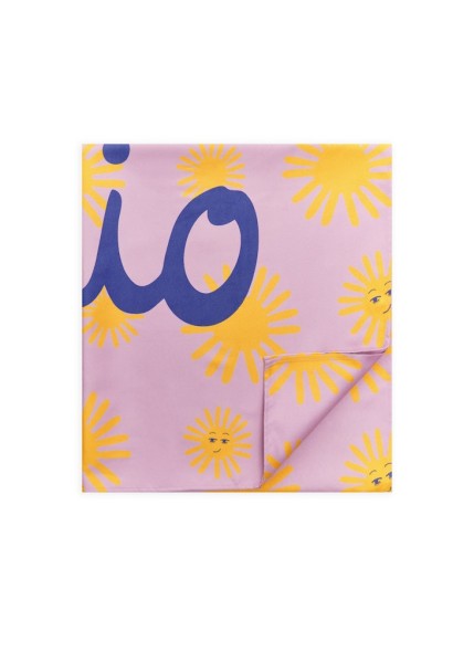 Handtuch mit Sonnen-Motiven und o sole mio-Schriftzug