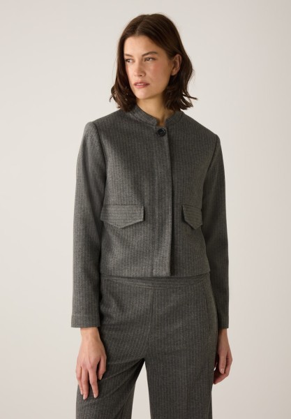 Kurze Jacke mit Nadelstreifen