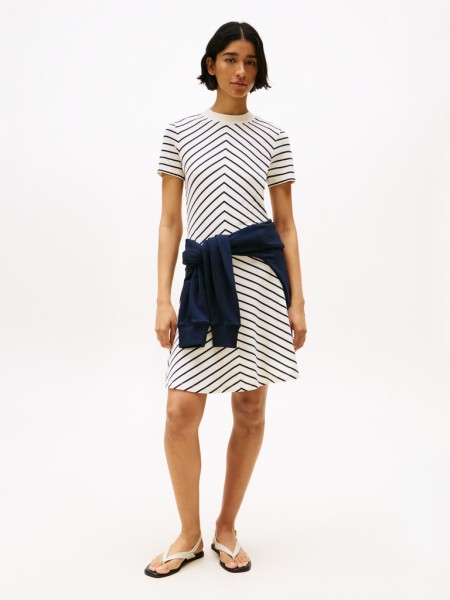 MODERN F&amp;F KNEE DRESS