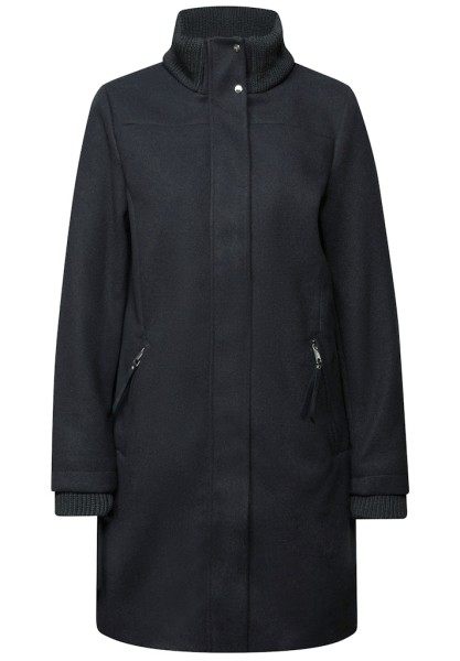 Mantel mit Strickdetails