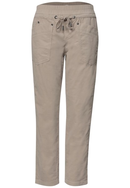 Slim Leg Cordhose im Loose Fit