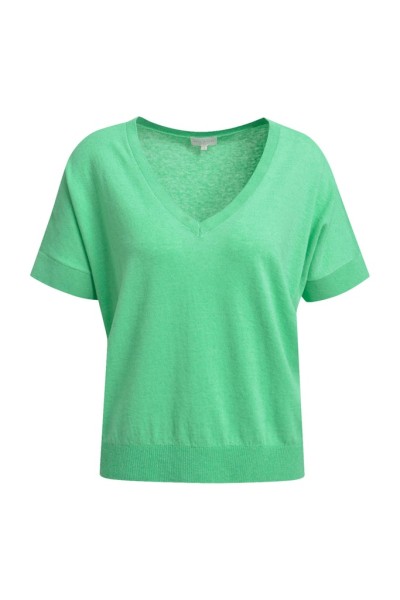 v-neck sleeveless pullover