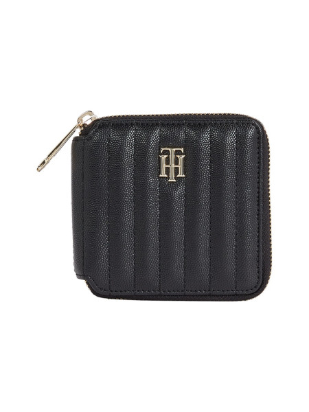 TH TIMELESS MED WALLET QUILTED