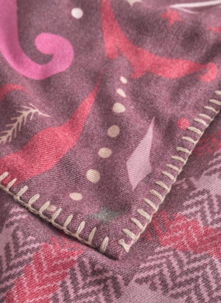 kaschmirweiches Dreieckstuch mit gedruckten winterlichen Motiven