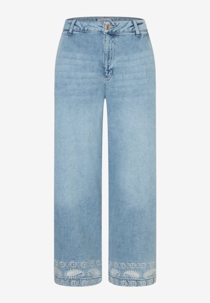 Jeans mit Stickerei am Saum